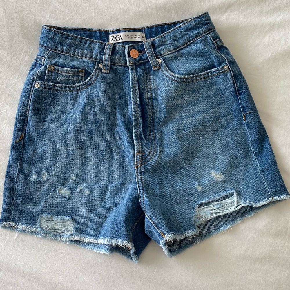 Zara ripped denim shorts, Size 2